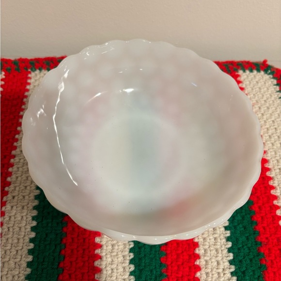 Vintage Milk Glass bowl - Picture 3 of 3